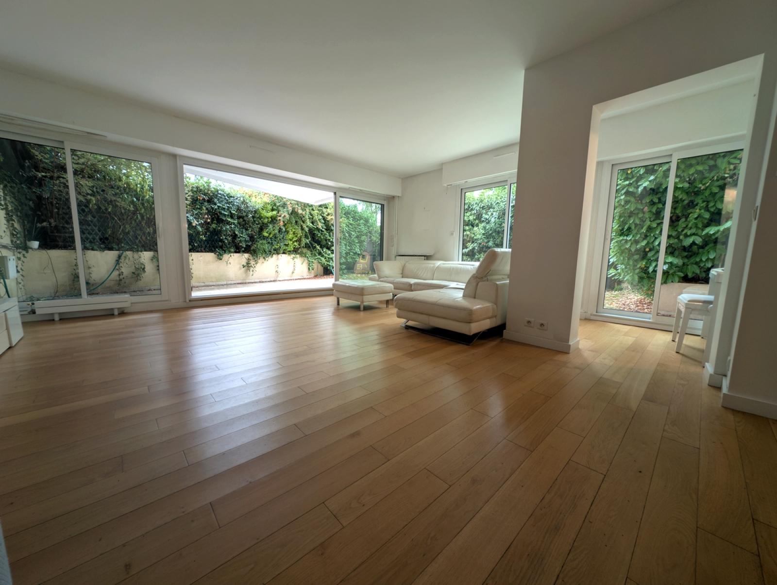 Agence immobilière de AGENCE REAL ESTATE IMMO