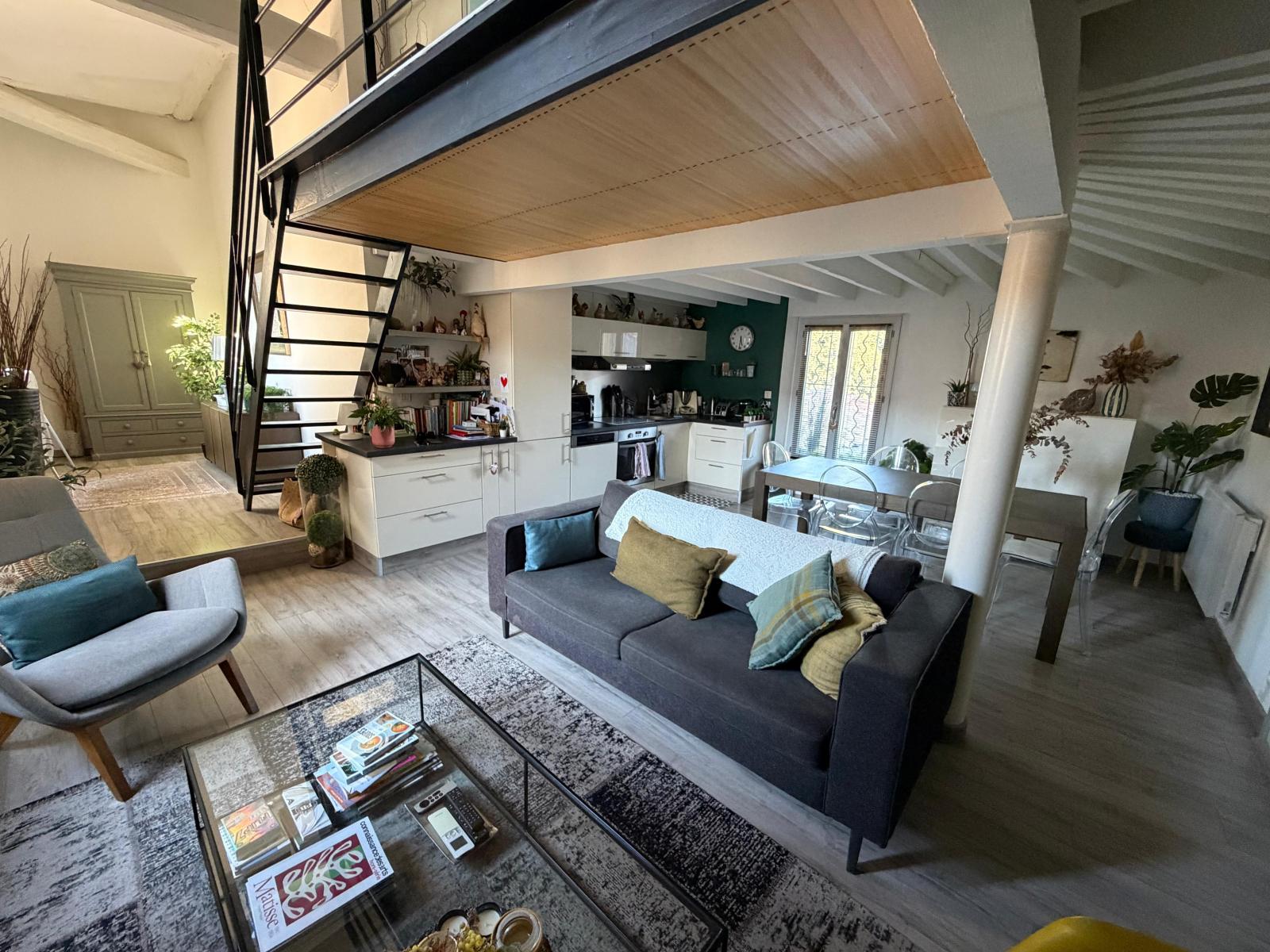 Agence immobilière de LES BATISSES D'HUGO
